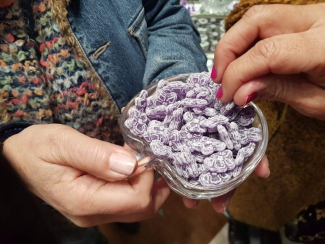 Bonbons à la violette (1/3)