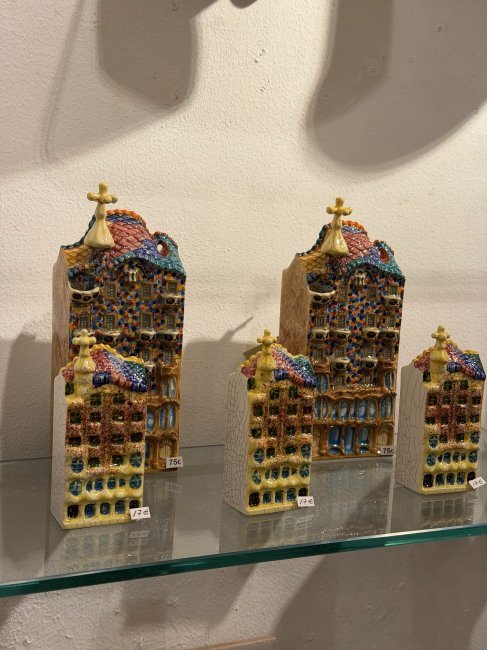 Céramiques modernistes de Gaudí (1/3)