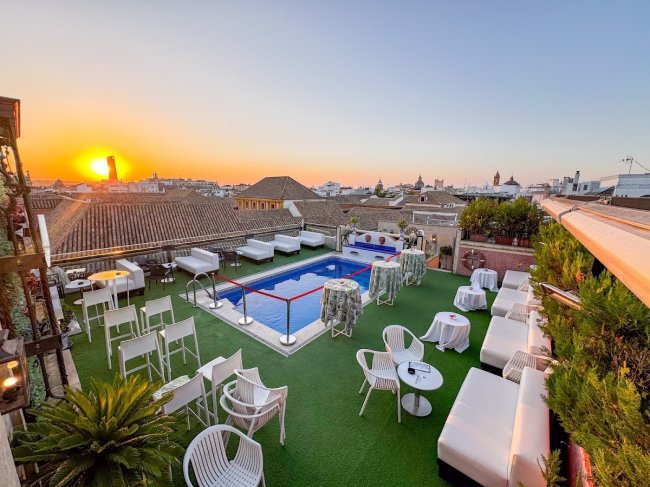Terrasse de l'hôtel Doña María (3/4)